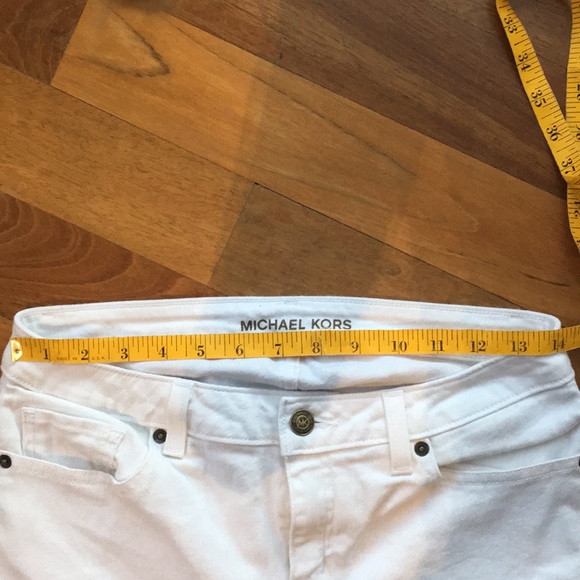 Michael Kors Light Wash Cropped Jean - Picture 6 of 6